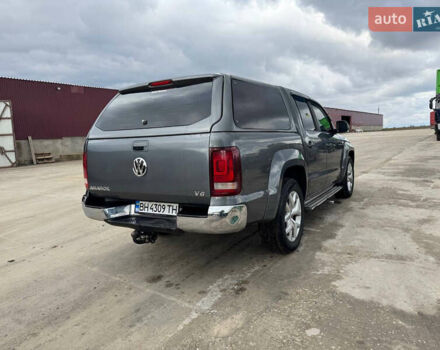 Серый Фольксваген Амарок, объемом двигателя 2.97 л и пробегом 172 тыс. км за 31000 $, фото 2 на Automoto.ua
