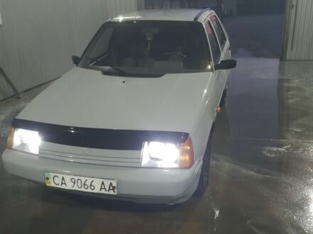 Серый Фольксваген Амарок, объемом двигателя 1.2 л и пробегом 1000 тыс. км за 1100 $, фото 1 на Automoto.ua