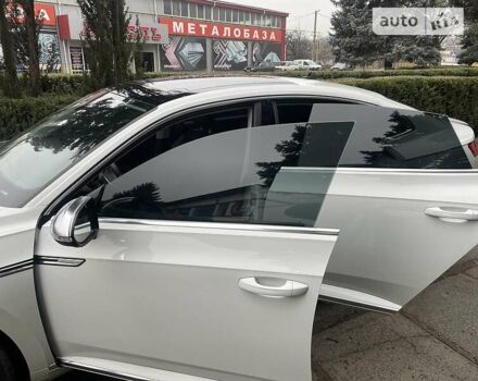 Білий Фольксваген Arteon, об'ємом двигуна 2 л та пробігом 229 тис. км за 26800 $, фото 7 на Automoto.ua