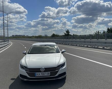 Белый Фольксваген Arteon, объемом двигателя 2 л и пробегом 155 тыс. км за 29999 $, фото 3 на Automoto.ua