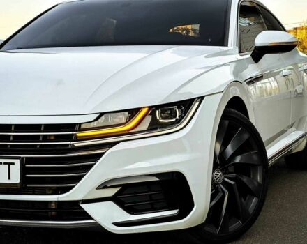 Белый Фольксваген Arteon, объемом двигателя 2 л и пробегом 46 тыс. км за 22000 $, фото 2 на Automoto.ua