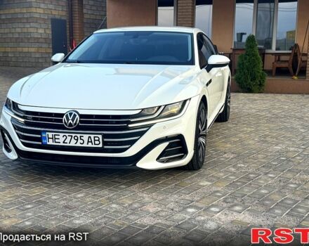 Белый Фольксваген Arteon, объемом двигателя 2 л и пробегом 125 тыс. км за 23999 $, фото 5 на Automoto.ua