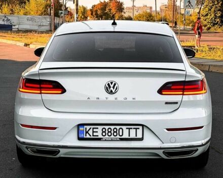 Белый Фольксваген Arteon, объемом двигателя 2 л и пробегом 46 тыс. км за 22000 $, фото 4 на Automoto.ua