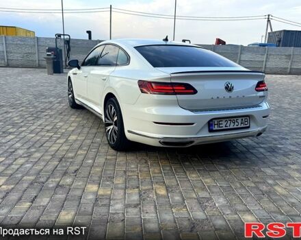 Белый Фольксваген Arteon, объемом двигателя 2 л и пробегом 125 тыс. км за 23999 $, фото 7 на Automoto.ua