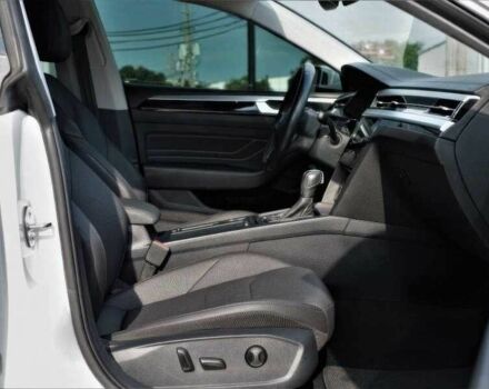 Белый Фольксваген Arteon, объемом двигателя 2 л и пробегом 59 тыс. км за 19000 $, фото 18 на Automoto.ua