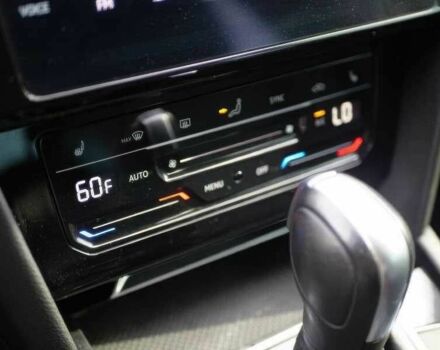 Белый Фольксваген Arteon, объемом двигателя 2 л и пробегом 59 тыс. км за 19000 $, фото 14 на Automoto.ua