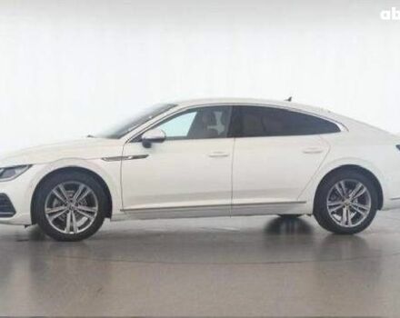 Белый Фольксваген Arteon, объемом двигателя 2 л и пробегом 15 тыс. км за 41990 $, фото 6 на Automoto.ua