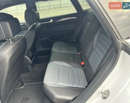 Белый Фольксваген Arteon, объемом двигателя 2 л и пробегом 163 тыс. км за 35700 $, фото 21 на Automoto.ua