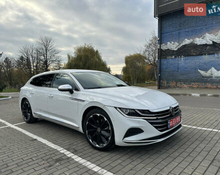 Белый Фольксваген Arteon, объемом двигателя 2 л и пробегом 163 тыс. км за 35700 $, фото 3 на Automoto.ua