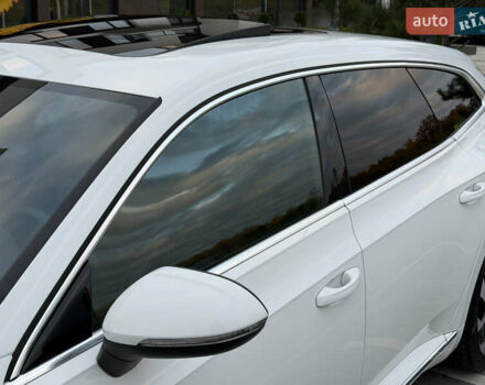 Белый Фольксваген Arteon, объемом двигателя 2 л и пробегом 93 тыс. км за 41500 $, фото 16 на Automoto.ua