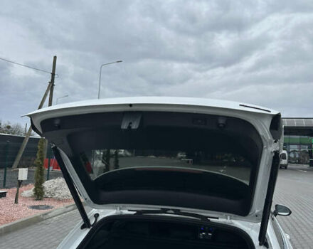 Белый Фольксваген Arteon, объемом двигателя 2 л и пробегом 163 тыс. км за 35700 $, фото 45 на Automoto.ua