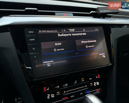 Белый Фольксваген Arteon, объемом двигателя 2 л и пробегом 93 тыс. км за 41500 $, фото 55 на Automoto.ua