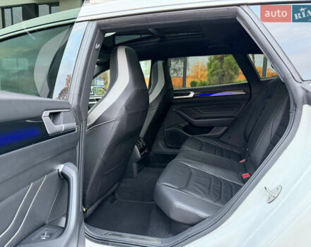 Белый Фольксваген Arteon, объемом двигателя 2 л и пробегом 93 тыс. км за 41500 $, фото 31 на Automoto.ua