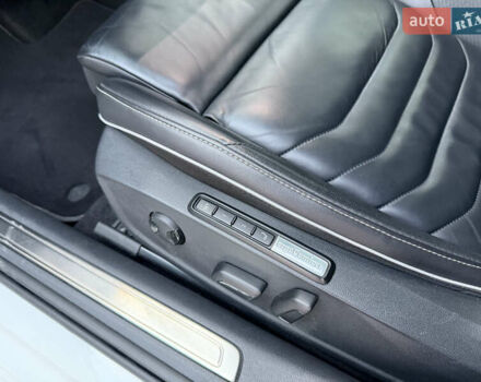 Белый Фольксваген Arteon, объемом двигателя 2 л и пробегом 93 тыс. км за 41500 $, фото 34 на Automoto.ua