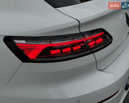 Белый Фольксваген Arteon, объемом двигателя 2 л и пробегом 93 тыс. км за 41500 $, фото 21 на Automoto.ua