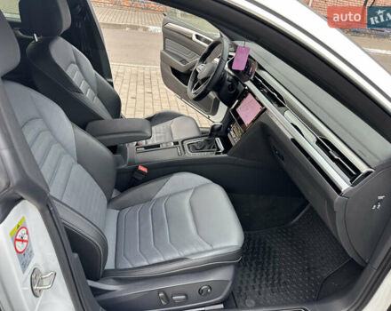 Белый Фольксваген Arteon, объемом двигателя 2 л и пробегом 163 тыс. км за 35700 $, фото 26 на Automoto.ua