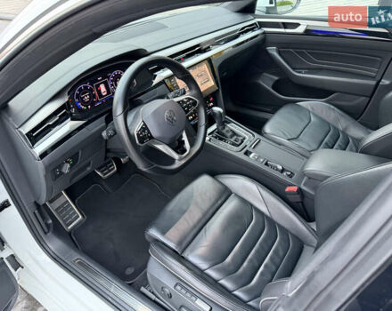 Белый Фольксваген Arteon, объемом двигателя 2 л и пробегом 93 тыс. км за 41500 $, фото 24 на Automoto.ua