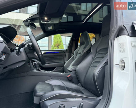 Белый Фольксваген Arteon, объемом двигателя 2 л и пробегом 93 тыс. км за 41500 $, фото 33 на Automoto.ua