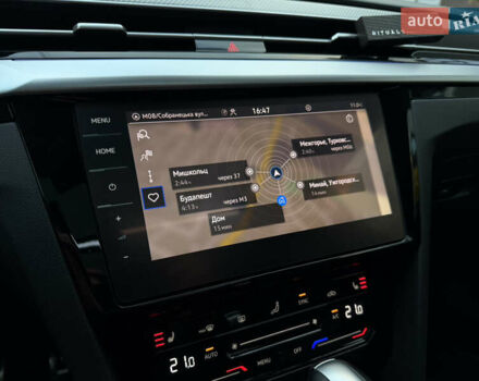 Белый Фольксваген Arteon, объемом двигателя 2 л и пробегом 93 тыс. км за 41500 $, фото 49 на Automoto.ua