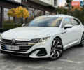 Белый Фольксваген Arteon, объемом двигателя 2 л и пробегом 93 тыс. км за 41500 $, фото 1 на Automoto.ua