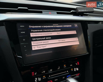 Белый Фольксваген Arteon, объемом двигателя 2 л и пробегом 93 тыс. км за 41500 $, фото 63 на Automoto.ua