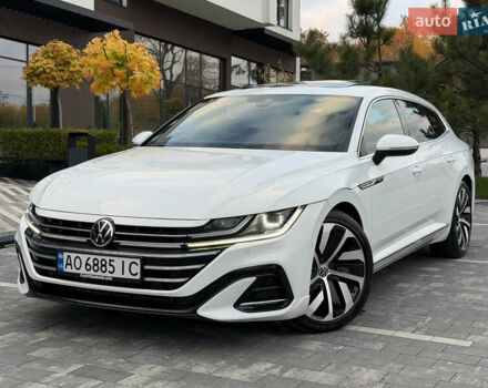 Белый Фольксваген Arteon, объемом двигателя 2 л и пробегом 93 тыс. км за 41500 $, фото 1 на Automoto.ua