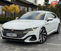 Белый Фольксваген Arteon, объемом двигателя 2 л и пробегом 93 тыс. км за 41500 $, фото 1 на Automoto.ua