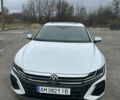 Белый Фольксваген Arteon, объемом двигателя 1.98 л и пробегом 28 тыс. км за 52000 $, фото 2 на Automoto.ua