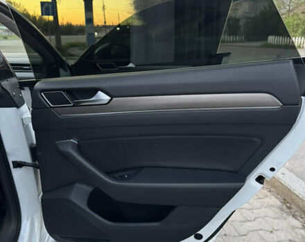 Білий Фольксваген Arteon, об'ємом двигуна 1.97 л та пробігом 160 тис. км за 27000 $, фото 37 на Automoto.ua