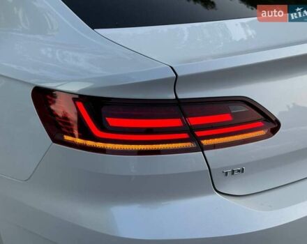Белый Фольксваген Arteon, объемом двигателя 2 л и пробегом 229 тыс. км за 22000 $, фото 21 на Automoto.ua