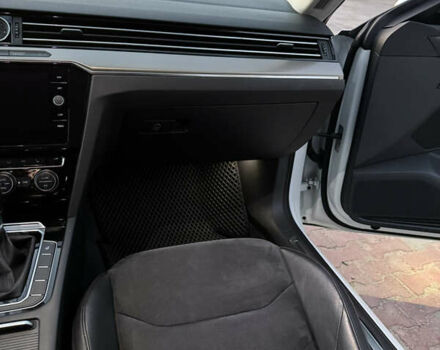 Білий Фольксваген Arteon, об'ємом двигуна 1.97 л та пробігом 160 тис. км за 27000 $, фото 35 на Automoto.ua