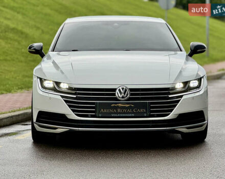 Белый Фольксваген Arteon, объемом двигателя 2 л и пробегом 206 тыс. км за 24500 $, фото 8 на Automoto.ua