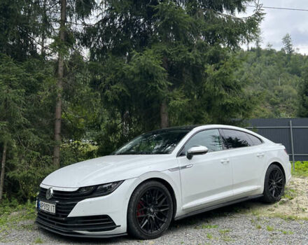 Белый Фольксваген Arteon, объемом двигателя 2 л и пробегом 148 тыс. км за 29000 $, фото 3 на Automoto.ua