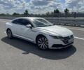 Белый Фольксваген Arteon, объемом двигателя 2 л и пробегом 155 тыс. км за 30555 $, фото 6 на Automoto.ua