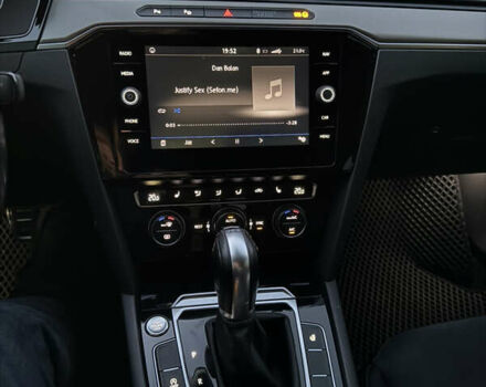 Білий Фольксваген Arteon, об'ємом двигуна 1.97 л та пробігом 160 тис. км за 27000 $, фото 1 на Automoto.ua