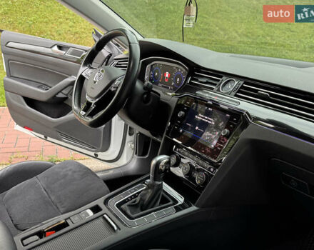 Белый Фольксваген Arteon, объемом двигателя 2 л и пробегом 206 тыс. км за 24500 $, фото 29 на Automoto.ua