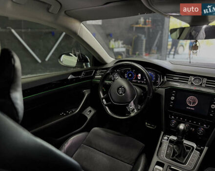 Фольксваген Arteon 2017 в Киеве на Automoto.ua Белый Фольксваген Arteon, объемом двигателя 1.97 л и пробегом 212 тыс. км за 24000 $, фото 9 на Automoto.ua