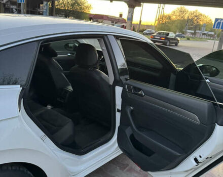 Білий Фольксваген Arteon, об'ємом двигуна 1.97 л та пробігом 160 тис. км за 27000 $, фото 43 на Automoto.ua