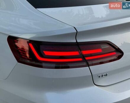 Белый Фольксваген Arteon, объемом двигателя 2 л и пробегом 229 тыс. км за 22000 $, фото 20 на Automoto.ua