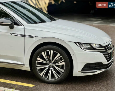 Белый Фольксваген Arteon, объемом двигателя 2 л и пробегом 206 тыс. км за 24500 $, фото 9 на Automoto.ua