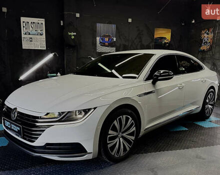 Фольксваген Arteon 2017 в Киеве на Automoto.ua Белый Фольксваген Arteon, объемом двигателя 1.97 л и пробегом 212 тыс. км за 24000 $, фото 5 на Automoto.ua