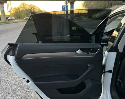 Білий Фольксваген Arteon, об'ємом двигуна 1.97 л та пробігом 160 тис. км за 27000 $, фото 33 на Automoto.ua