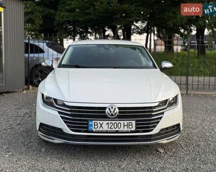 Белый Фольксваген Arteon, объемом двигателя 2 л и пробегом 229 тыс. км за 22000 $, фото 5 на Automoto.ua