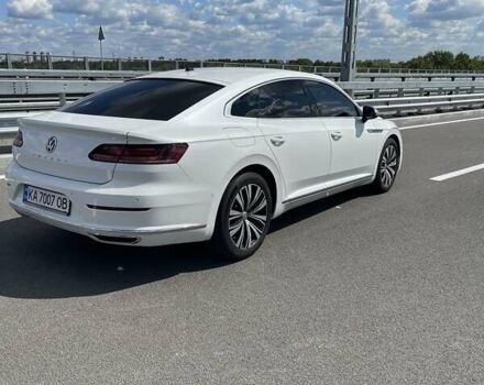 Белый Фольксваген Arteon, объемом двигателя 2 л и пробегом 155 тыс. км за 29700 $, фото 4 на Automoto.ua