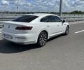 Белый Фольксваген Arteon, объемом двигателя 2 л и пробегом 155 тыс. км за 30555 $, фото 4 на Automoto.ua