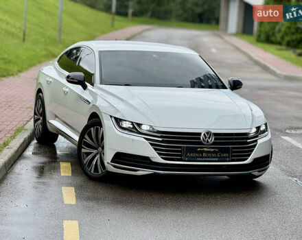 Белый Фольксваген Arteon, объемом двигателя 2 л и пробегом 206 тыс. км за 24500 $, фото 3 на Automoto.ua