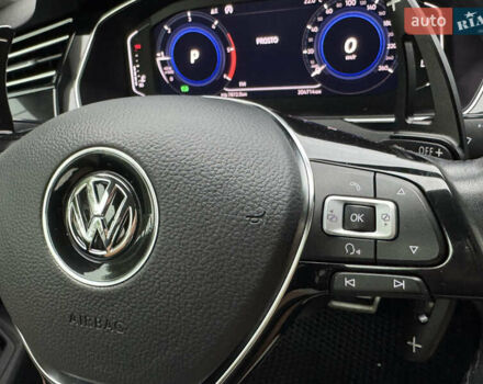 Белый Фольксваген Arteon, объемом двигателя 2 л и пробегом 206 тыс. км за 24500 $, фото 41 на Automoto.ua