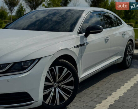 Фольксваген Arteon 2017 в Киеве на Automoto.ua Белый Фольксваген Arteon, объемом двигателя 1.97 л и пробегом 212 тыс. км за 24000 $, фото 13 на Automoto.ua