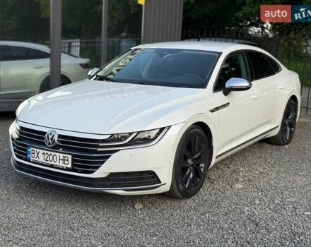 Белый Фольксваген Arteon, объемом двигателя 2 л и пробегом 229 тыс. км за 22000 $, фото 3 на Automoto.ua