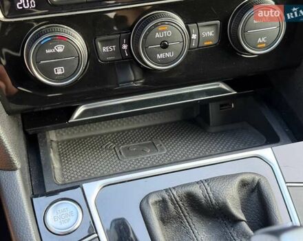 Белый Фольксваген Arteon, объемом двигателя 2 л и пробегом 229 тыс. км за 22000 $, фото 47 на Automoto.ua